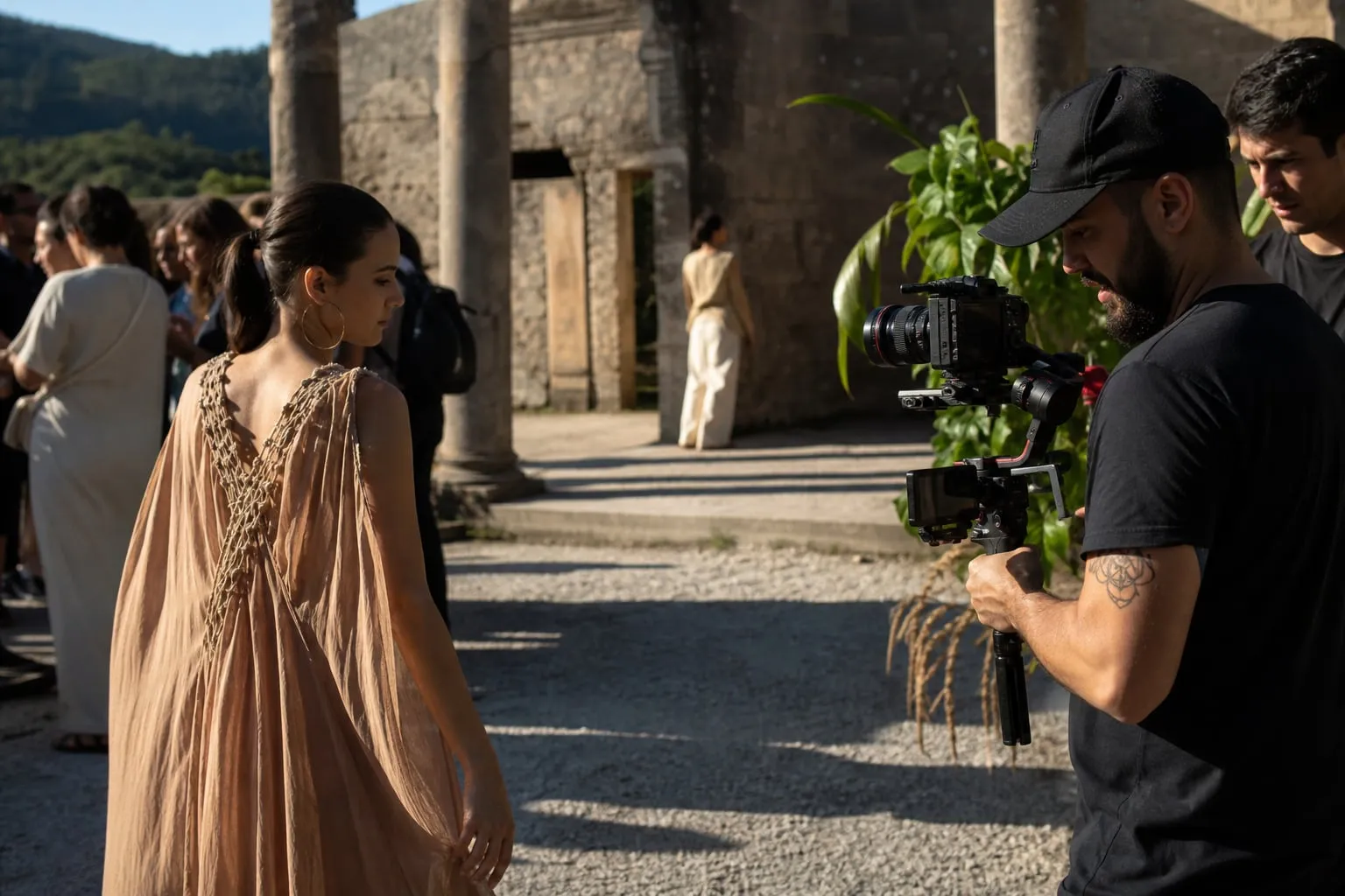 Como fazer filmagem de moda sustentável em espaços culturais